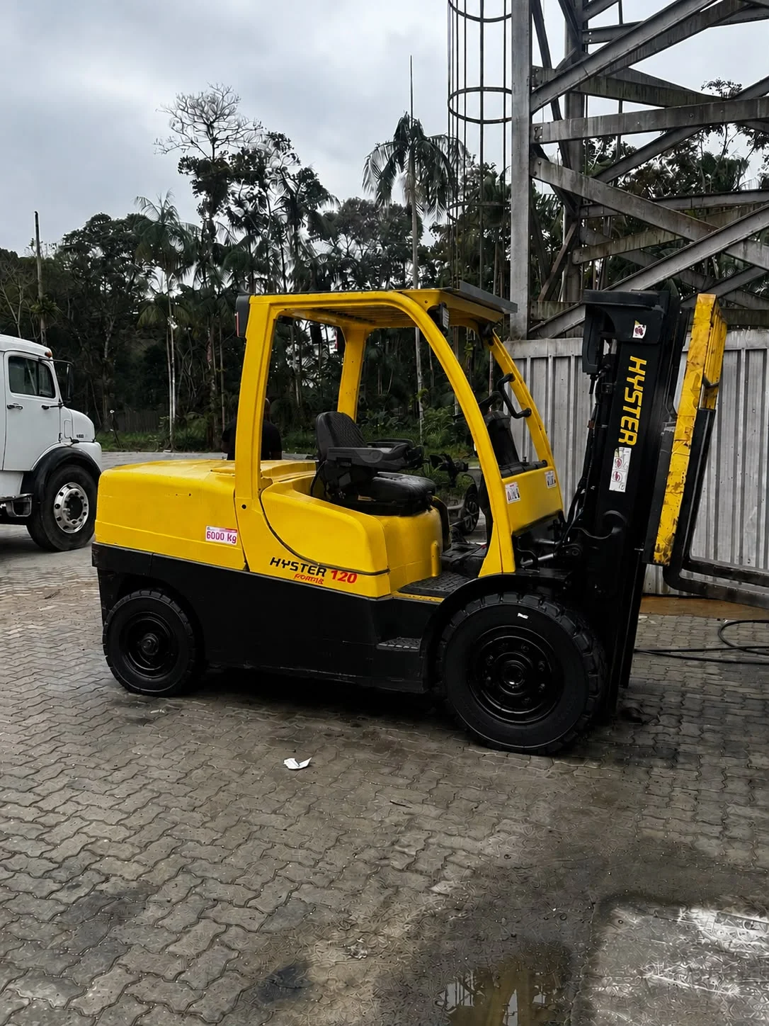 Empilhadeira Hyster 120 Fortis Diesel